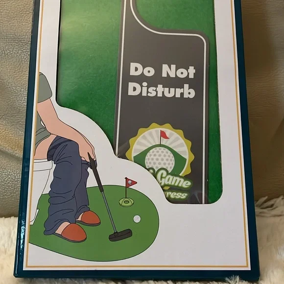 NIB Toilet Time Golf Game Set - Green - Picture 3 of 3